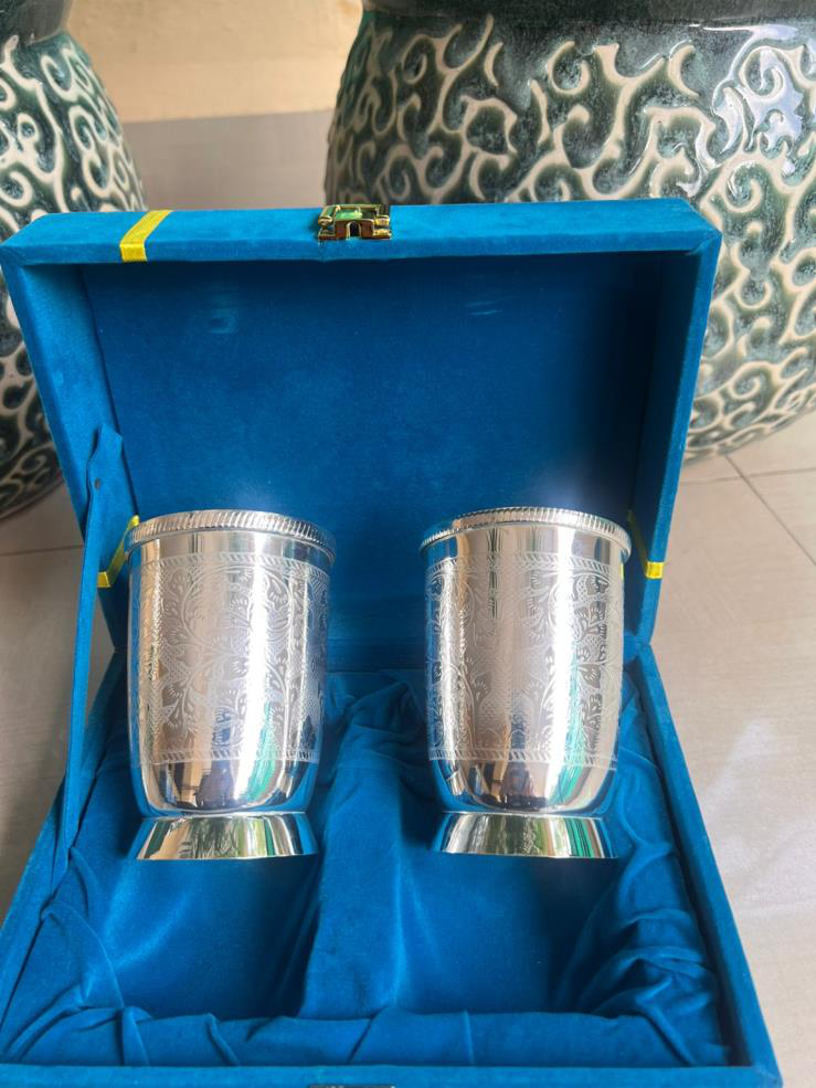 Silver Glass set (Size: 4 of glass)